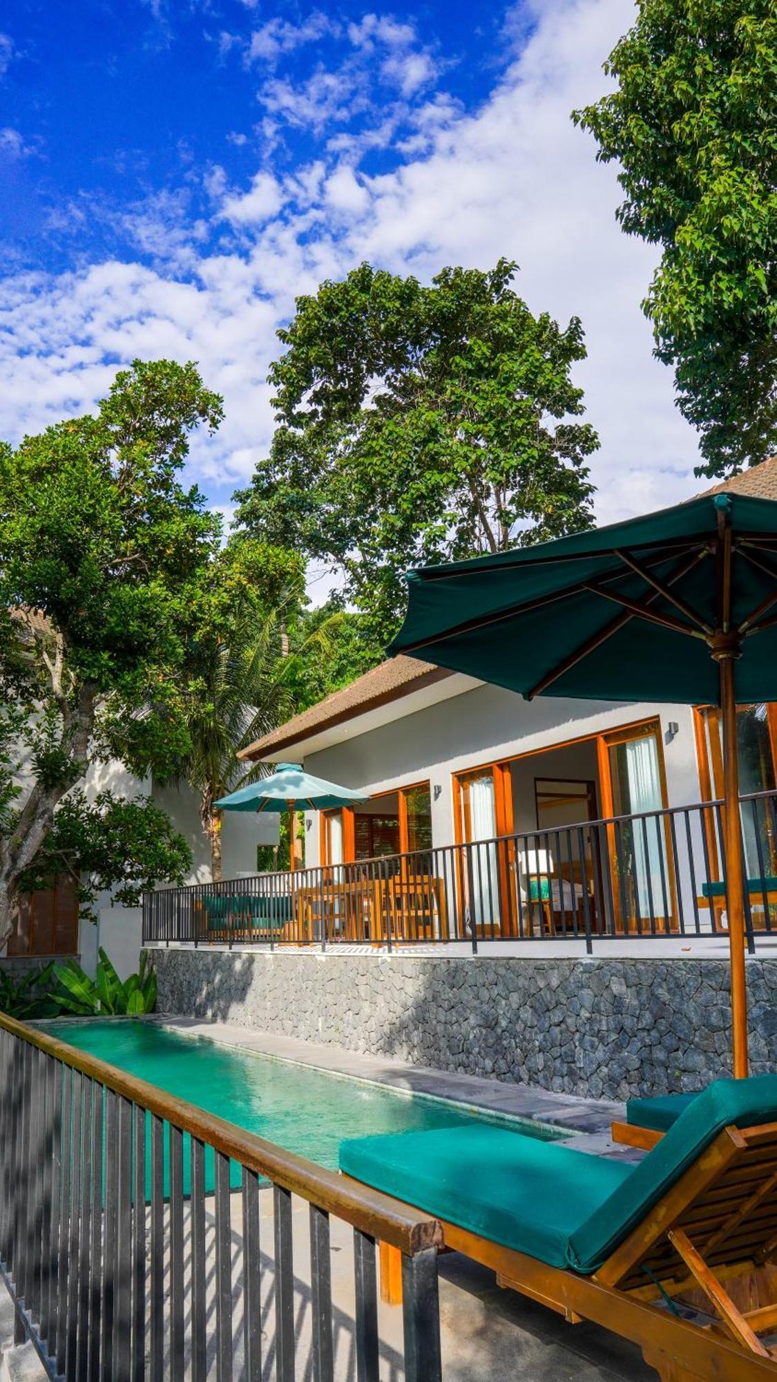 Sanglung Villas & Suites Kubutambahan  Rom bilde